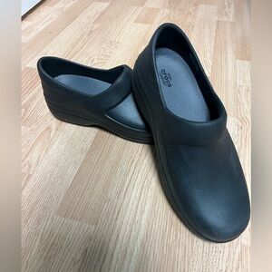 CROCS Dual Comfort Black Slip-Ons